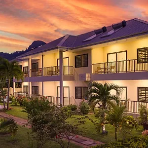 Apartment Creole Breeze Self Catering, Anse Boileau
